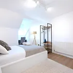 60C Lewisham Way Se14 6Ny London Umodzi House