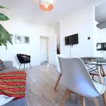 60C Lewisham Way Se14 6Ny London Umodzi House
